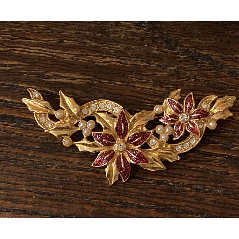 VNTG Avon Festive Treasure Gold Tone Brooch Enamel Poinsettia Pearls Rhinestones